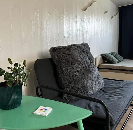 Contemporary + Free Parking *